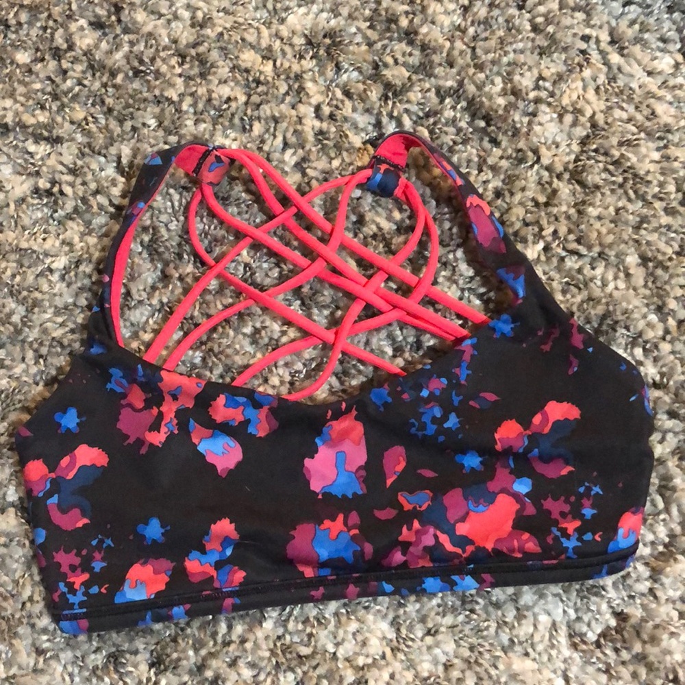 Lululemon sports bra